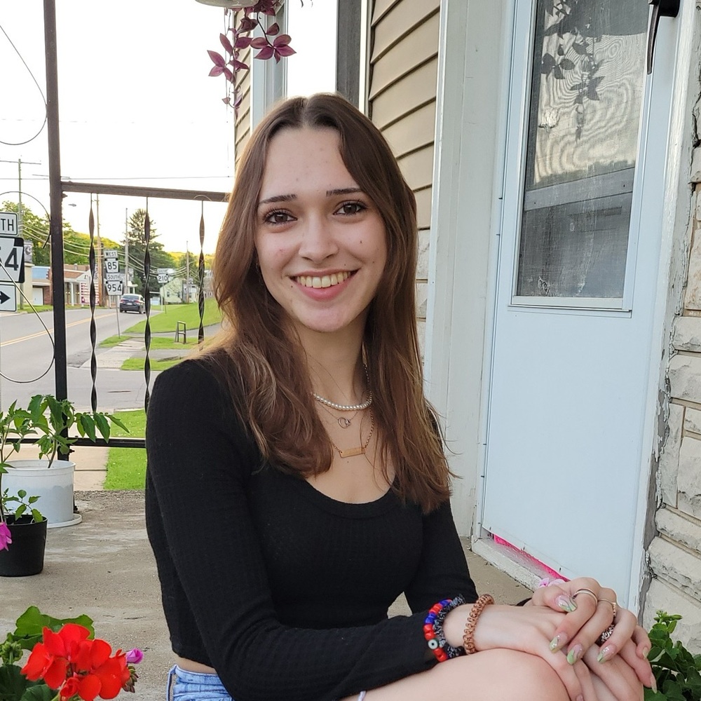 Meet your Posher, Alexis